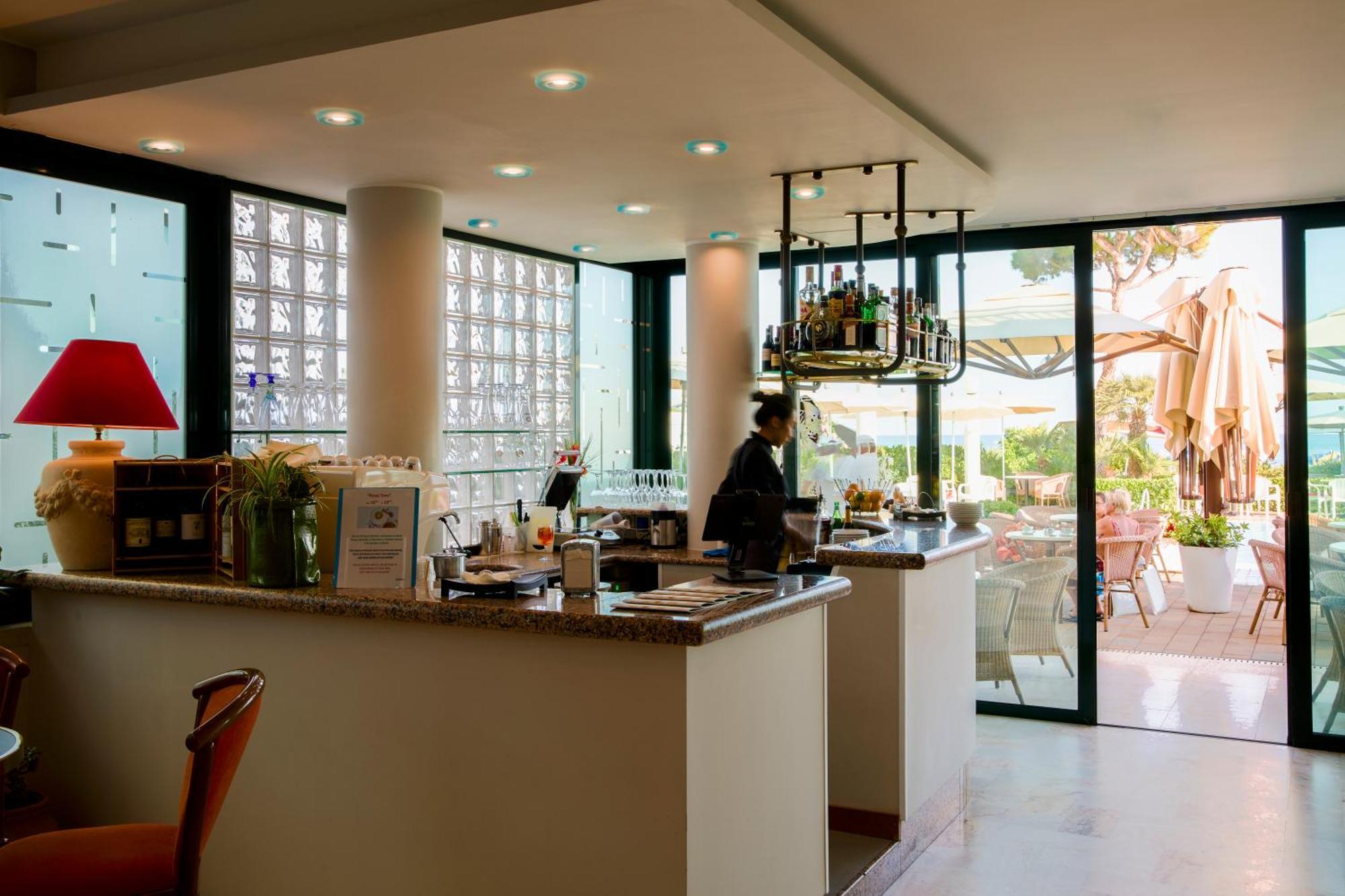 Ruhl Beach Hotel & Suites Lido di Jesolo Buitenkant foto
