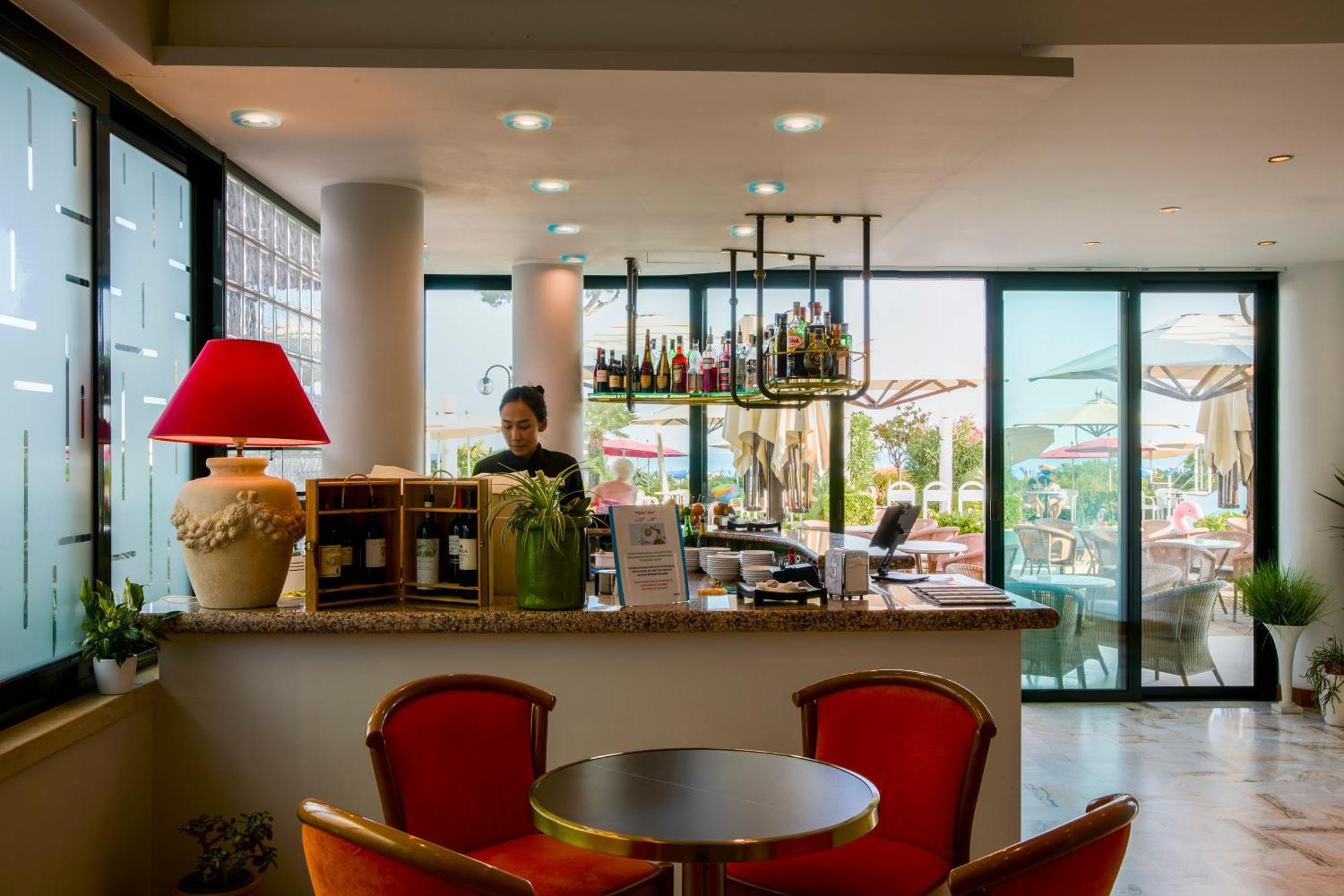 Ruhl Beach Hotel & Suites Lido di Jesolo Buitenkant foto