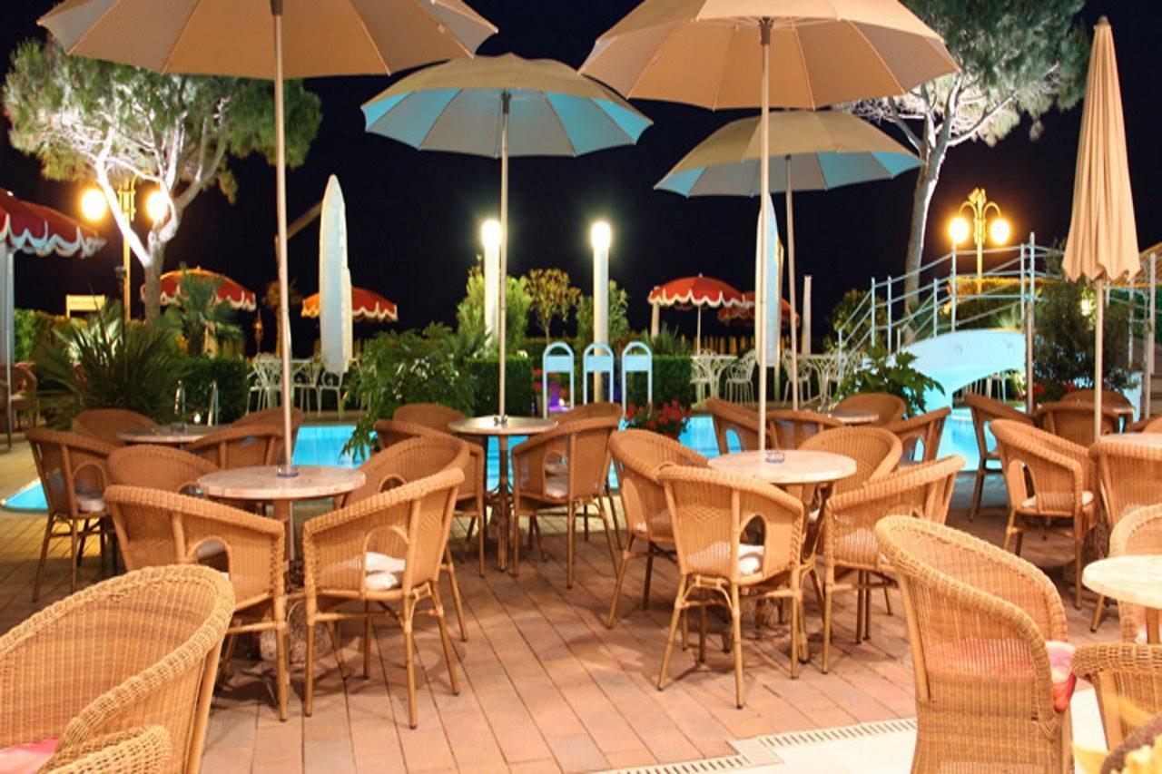 Ruhl Beach Hotel & Suites Lido di Jesolo Buitenkant foto