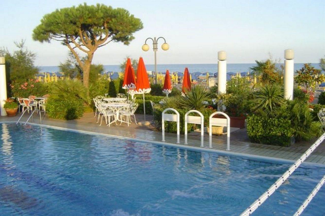 Ruhl Beach Hotel & Suites Lido di Jesolo Buitenkant foto