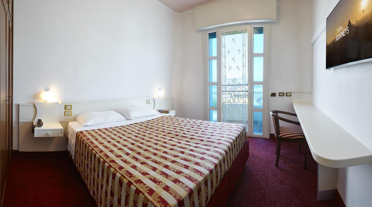 Ruhl Beach Hotel & Suites Lido di Jesolo Buitenkant foto