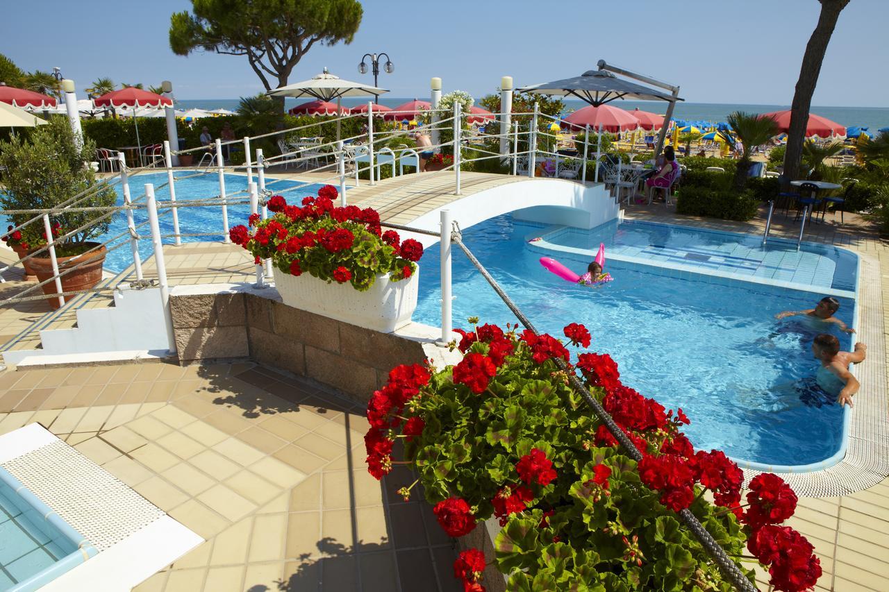 Ruhl Beach Hotel & Suites Lido di Jesolo Buitenkant foto