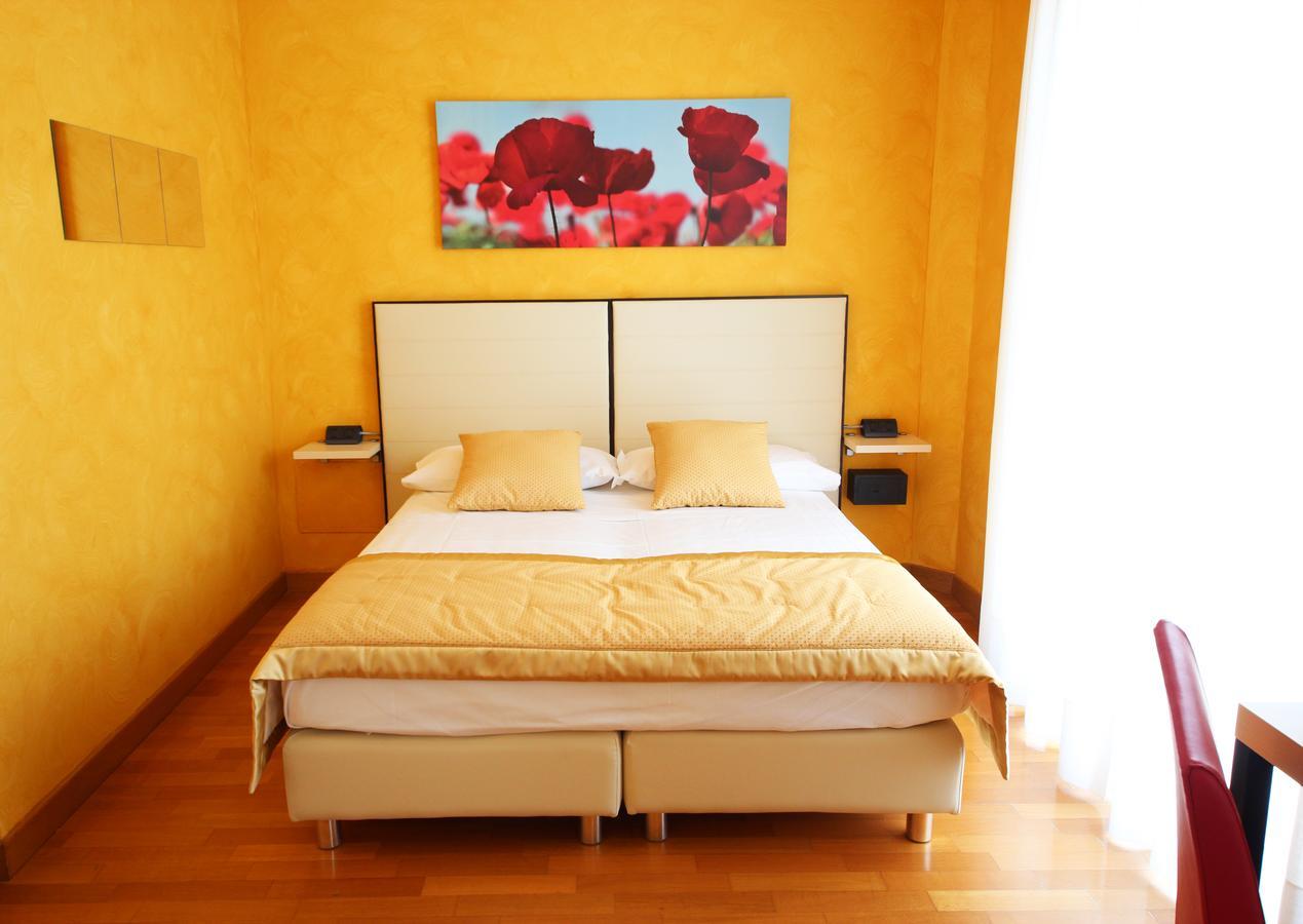 Ruhl Beach Hotel & Suites Lido di Jesolo Buitenkant foto